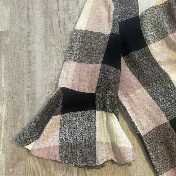 Ro & De Plaid Bell Sleeve Bow Back Blouse sz Medium - Picture 13 of 15